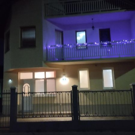 Apartamento Sejmen SJJ Exterior foto